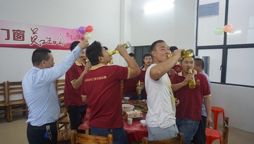 富軒員工生日會，歡樂溫暖時光！