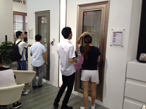 富軒門窗建博會現場新品首發，吸引萬人圍觀