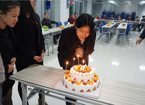 富軒門窗12月員工慶生會,溫暖快樂在心間!