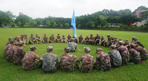富軒門窗軍事化特訓營