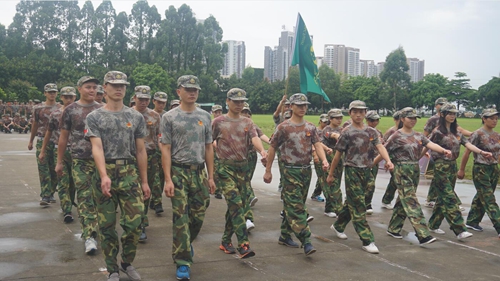 富軒門窗軍事化特訓營
