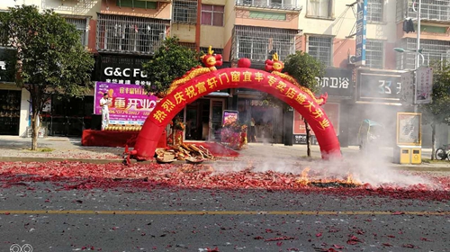 富軒門窗強勢登陸宜豐,消費者紛紛為其代言！