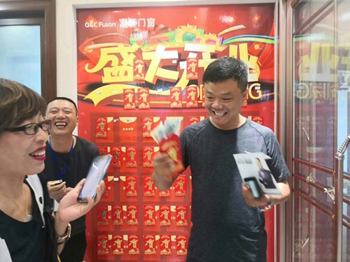 山東萊州富軒門窗店面升級開業，現金紅包送不停