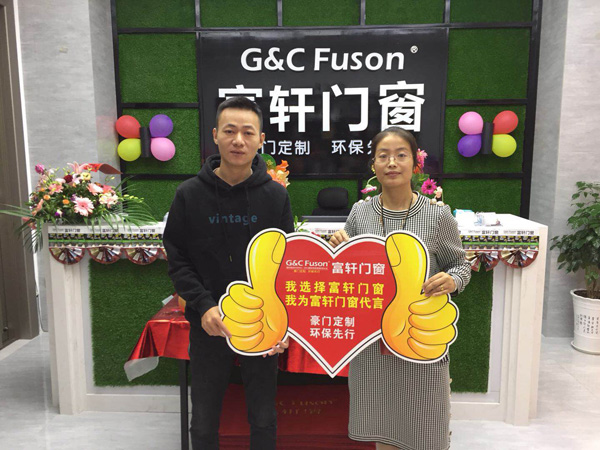 消費者成功選購富軒門窗