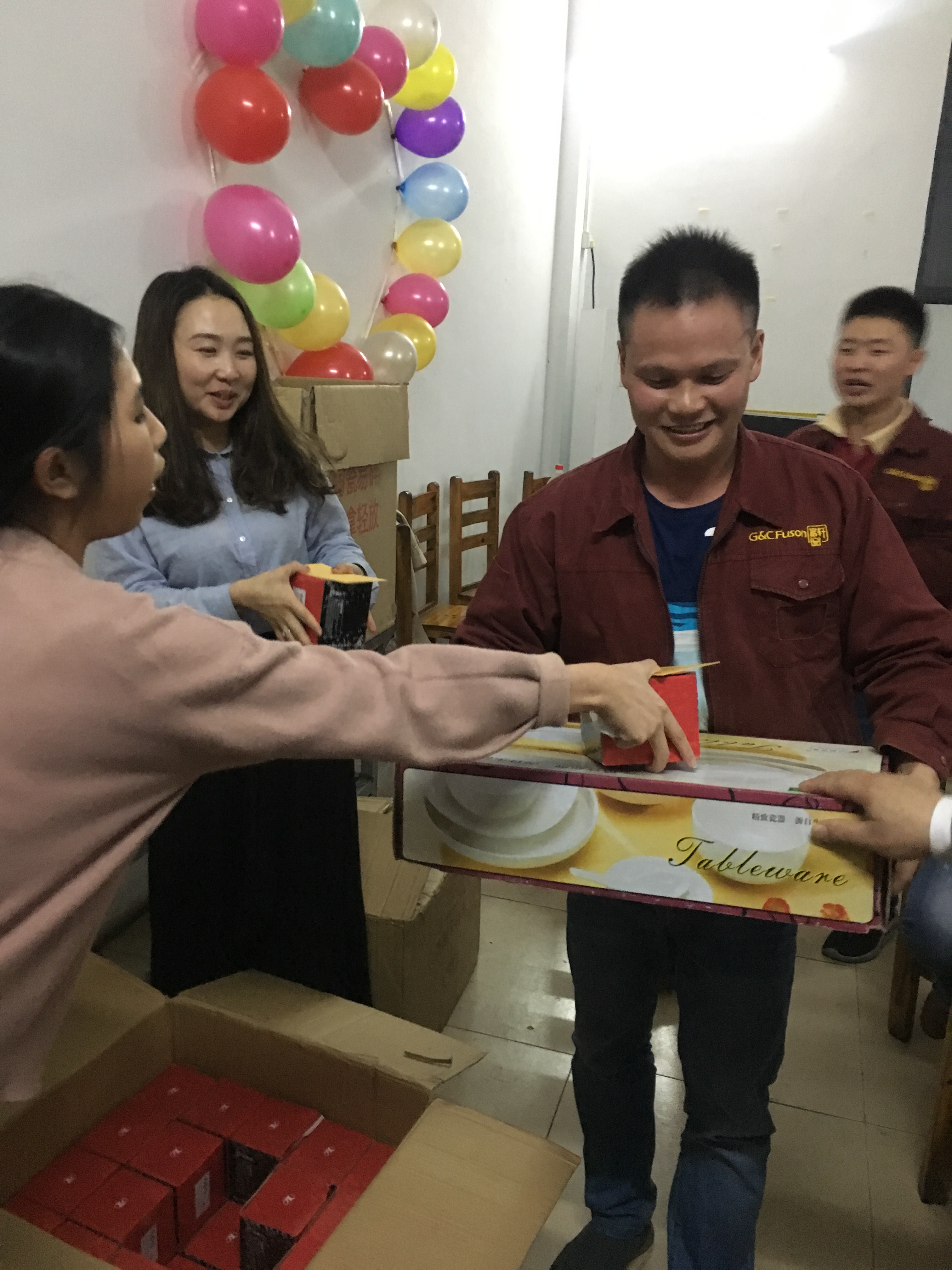 金秋物語：富軒門窗的壽星們生日快樂