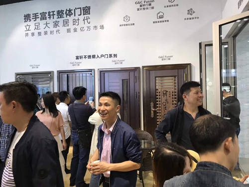 富軒展廳賓客如云，點燃廣州定制家居展！