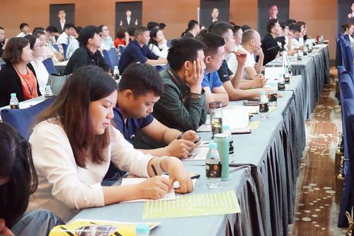 富軒門窗新零售峰會暨新商培訓大會隆重召開
