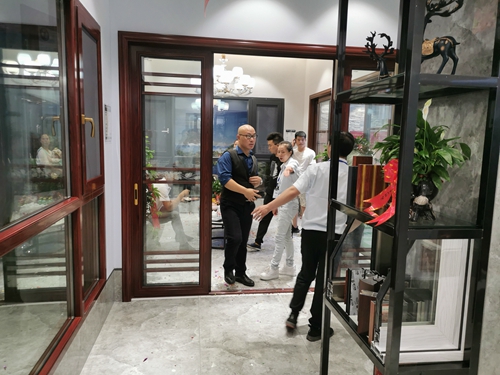 開業狂歡，富軒門窗畢節專賣店首日活動簽單突破百萬！