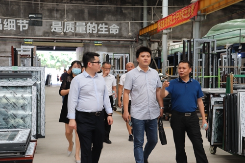 熱烈歡迎江蘇南通招商局考察團蒞臨富軒門窗總部參觀考察！