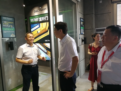 大咖訪團來訪，江西安義縣領導團參觀富軒門窗門窗總部
