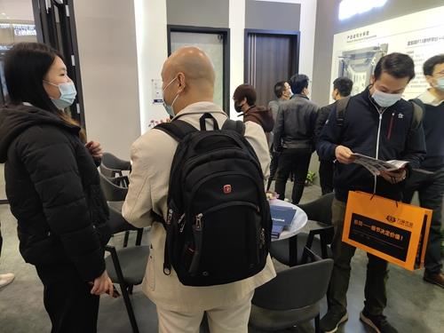 富軒門窗高定展圈粉無數，品味門窗高定之美