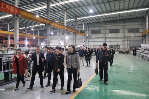 熱烈歡迎佛山市、南昌市領導代表團來訪富軒全屋門窗總部！