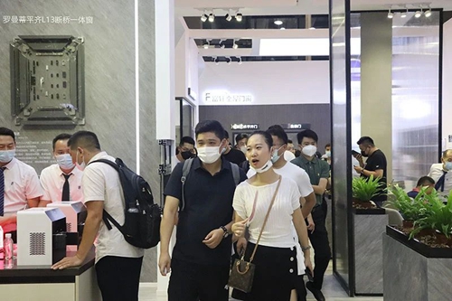 聚焦建博會|富軒全屋門窗新品耀目綻放，展現硬核擔當！
