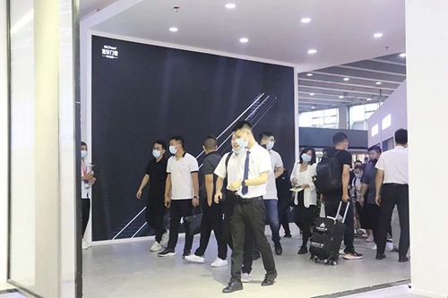聚焦建博會|富軒全屋門窗新品耀目綻放，展現硬核擔當！