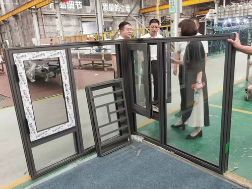 熱烈歡迎山東華建鋁業集團到富軒總部探訪交流！