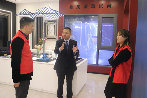 富軒宜昌店|總裁親臨，廣告“霸屏”居然之家，一觸即發！