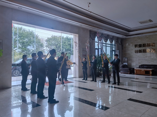 惠戰壓軸|奧運冠軍做客富軒總部直播廳，狂撒錦鯉大禮！