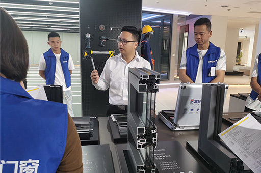 熱烈開班,富軒全屋門窗新商特訓班傳授暢銷產品知識,提高銷售技能