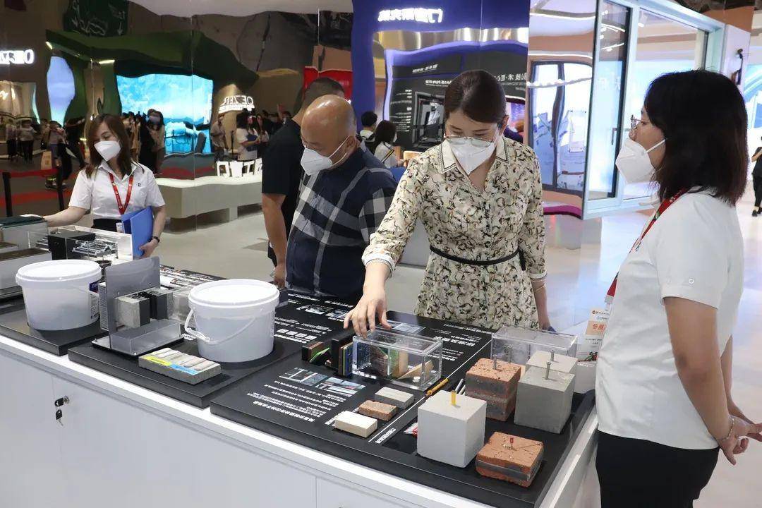 潮生活 匠新品｜富軒全屋門窗上海建博會DAY1收獲多項榮譽 