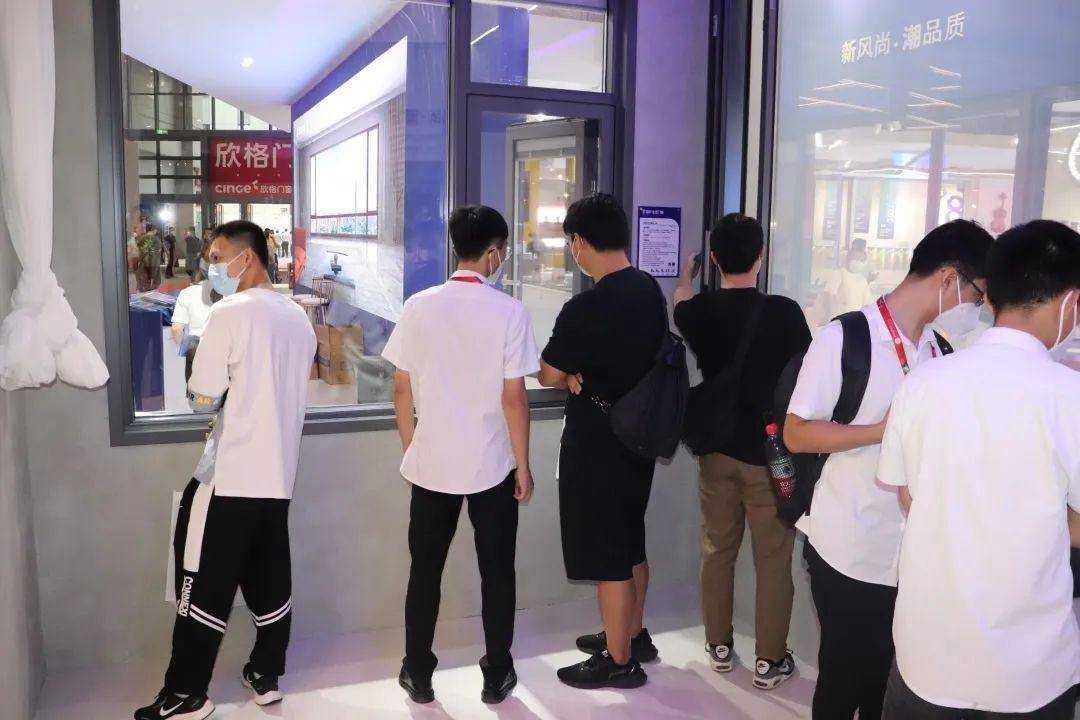 潮生活 匠新品｜富軒全屋門窗上海建博會DAY1收獲多項榮譽 