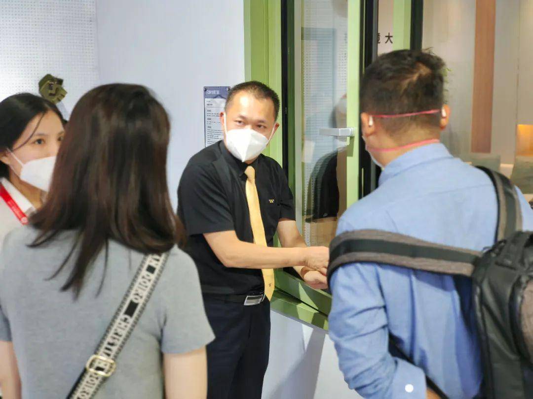 富軒全屋門窗上海建博會DAY2熱力持續吹響財富集結號 