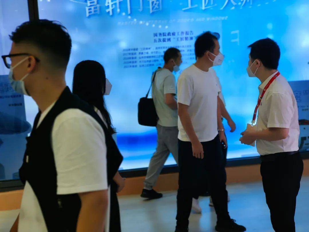 富軒全屋門窗上海建博會DAY2熱力持續吹響財富集結號 
