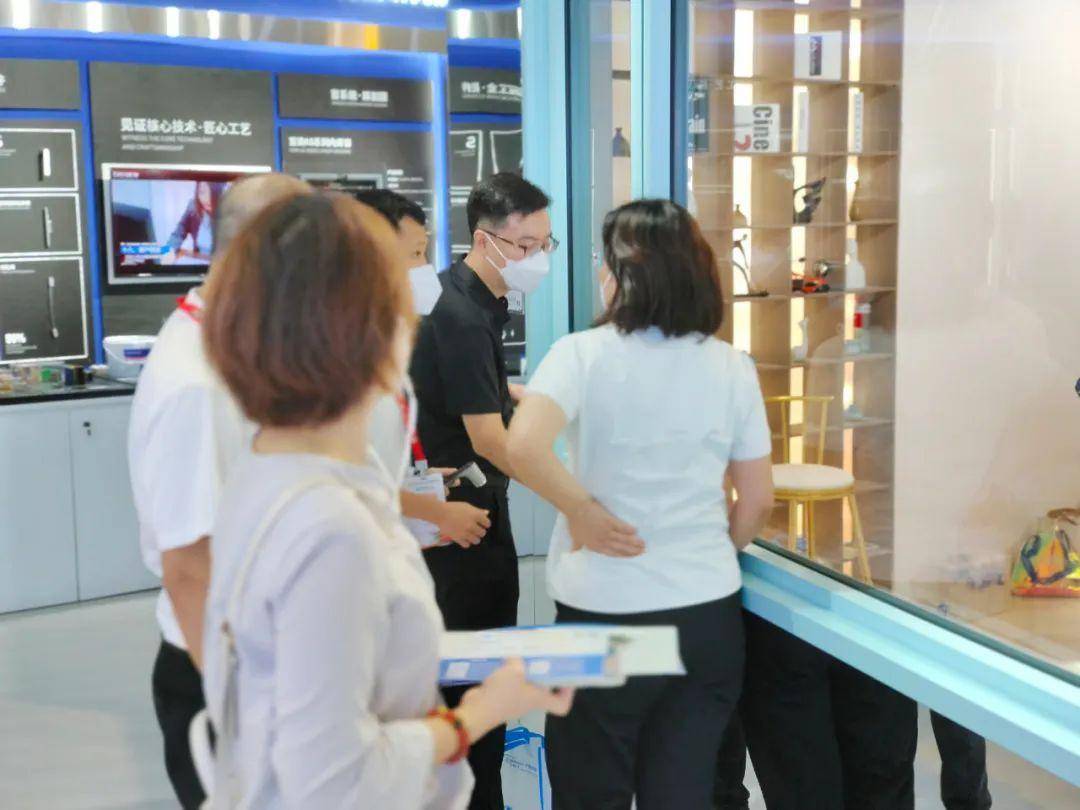 富軒全屋門窗上海建博會DAY3展廳圈粉無數 