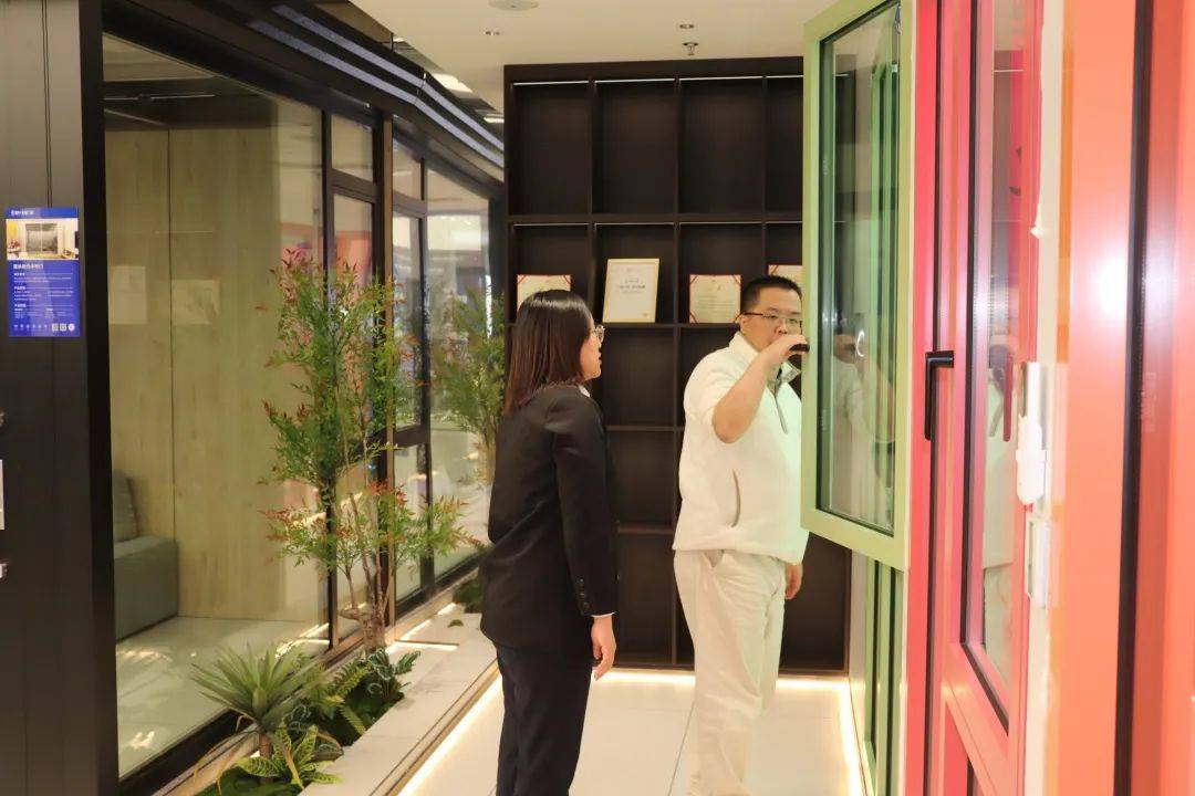 月星集團高層團隊蒞臨富軒全屋門窗共謀發展