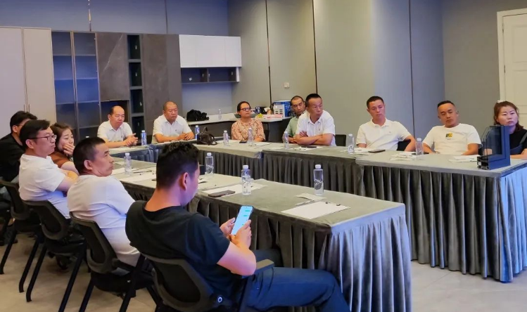 富軒全屋門窗成功舉行新疆區域經銷商峰會&年中目標規劃會議