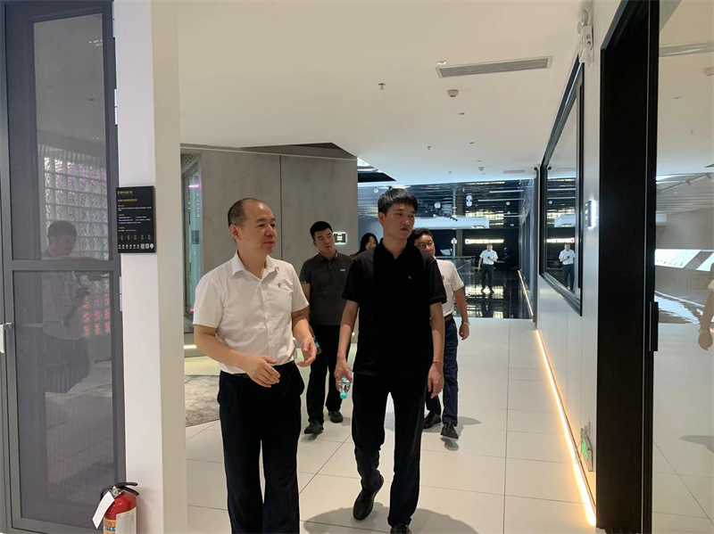 居然之家集團門窗事業部蒞臨富軒全屋門窗總部，雙方展開深度交流！